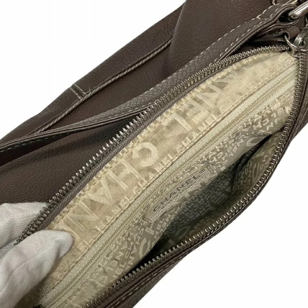 Authentic CHANEL taupe calfskin leather oversized tassel hobo bag - Picture 9 of 13